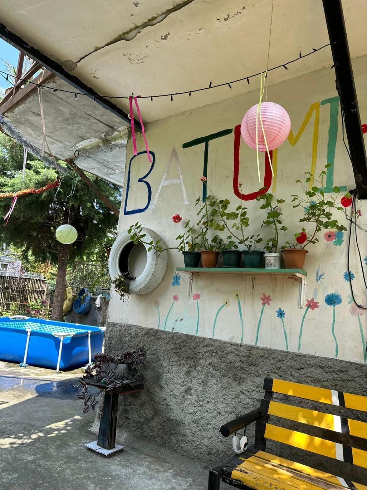 Guest House Barbi Batumi Exterior foto